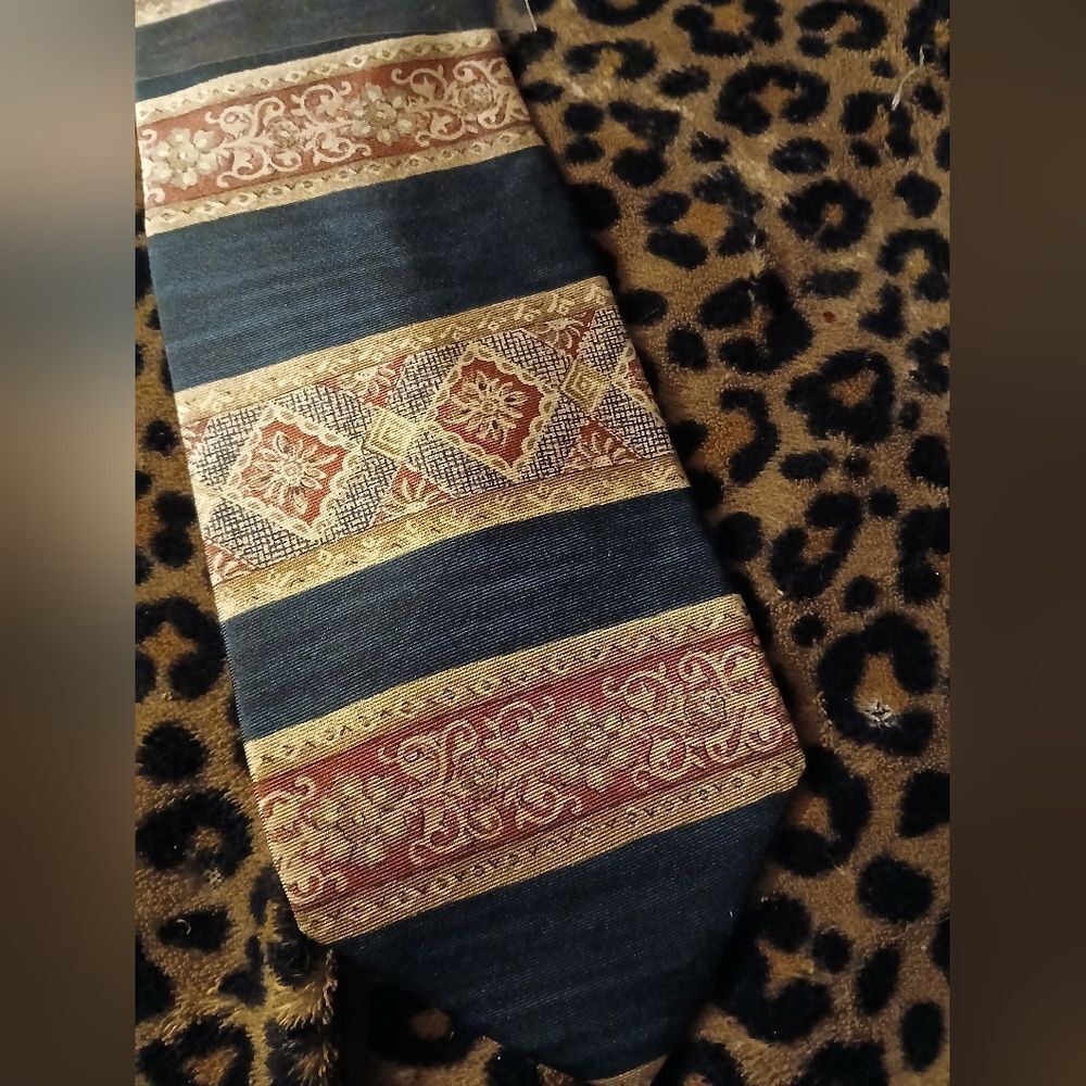 🤠New Bill Blass Silk Tie